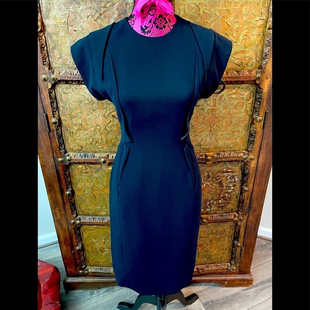 O2nd dress size‎ 4 new
